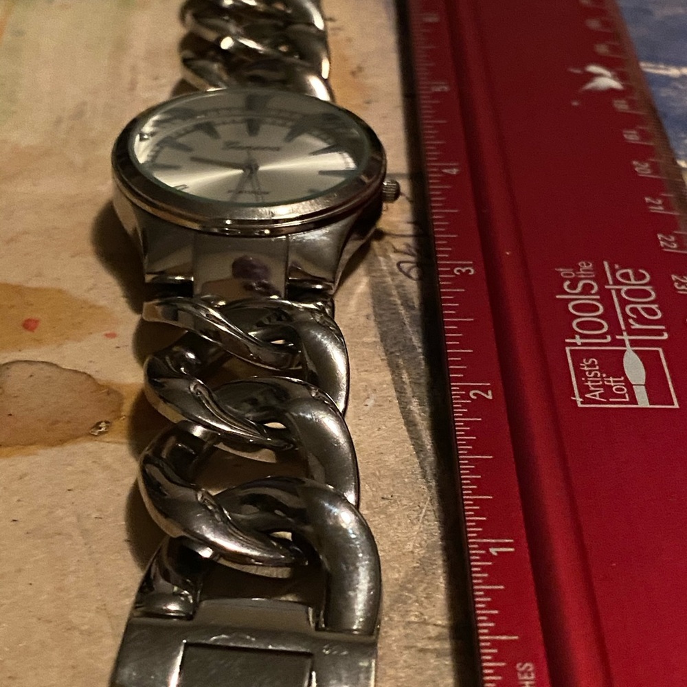 Silver Chunky Chain Watch - Picture 4 of 5